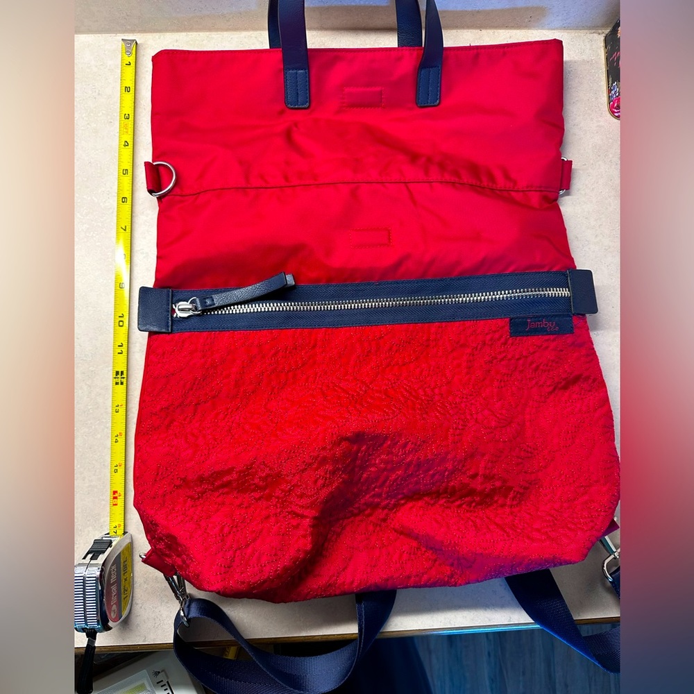 3 in 1 convertible bag/purse/backpack